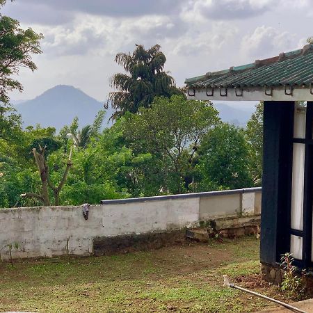 Miracle Trail Kandy Exterior photo