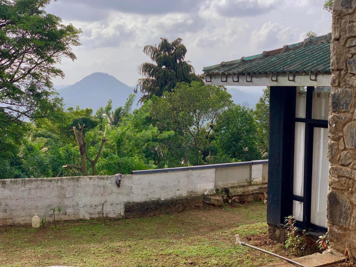 Miracle Trail Kandy Exterior photo